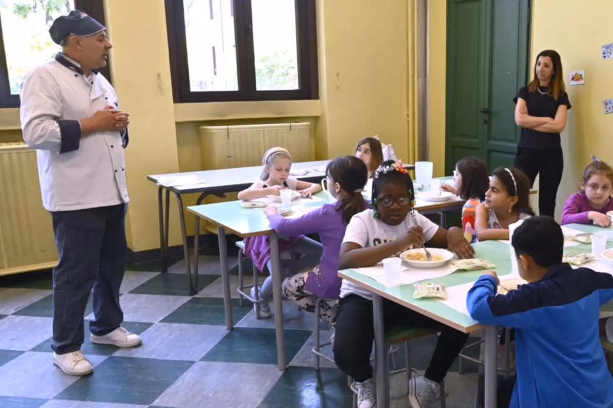 Con il progetto SchoolFood4Change, finanziato dall’Unione Europea, la ristorazione scolastica promuove concretamente l'alimentazione sostenibile all'interno delle scuole