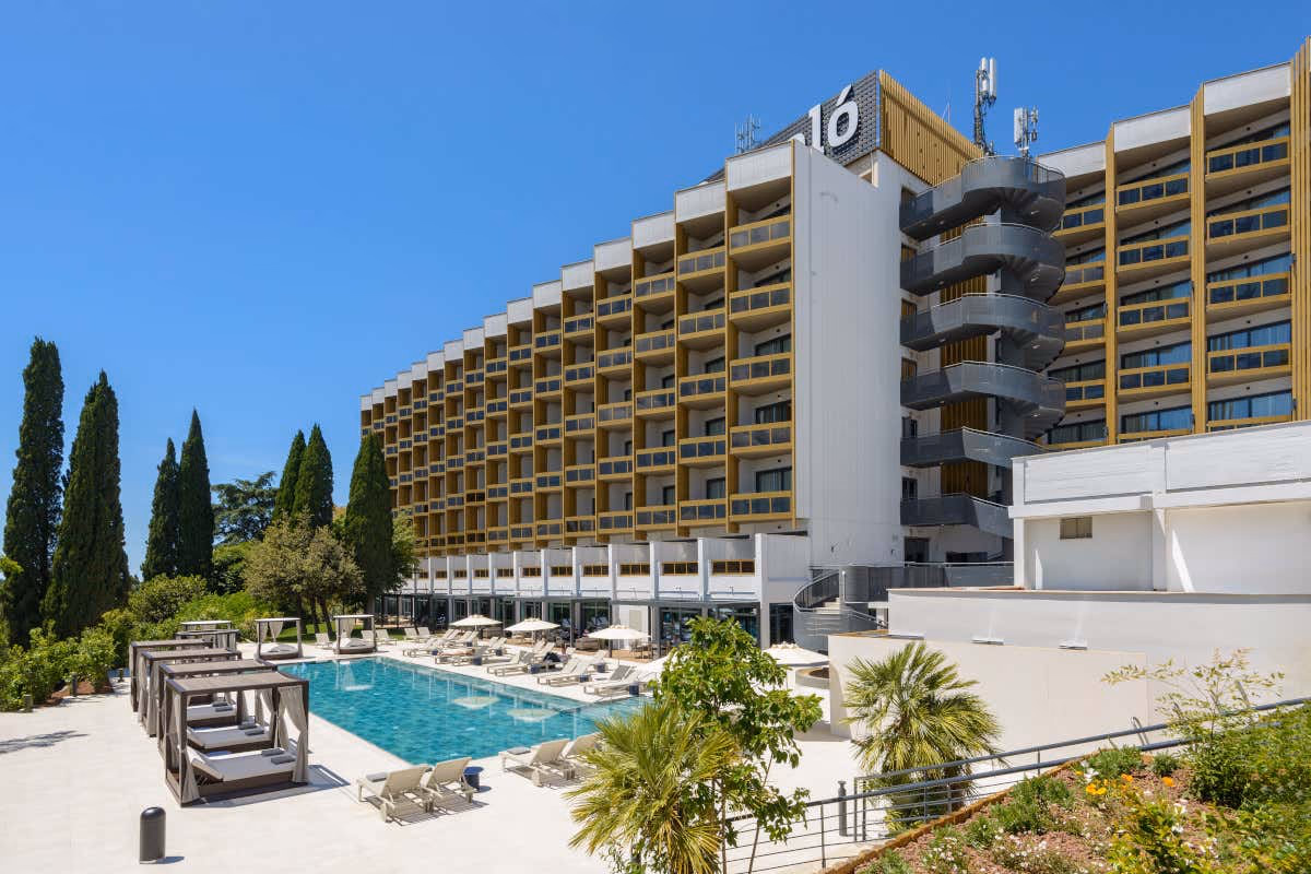 La facciata del Barceló Roma
