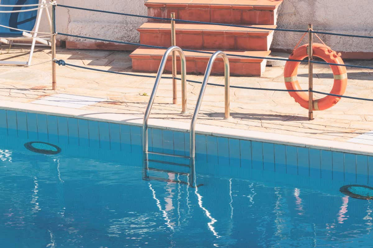 Annegamenti in piscina in calo, ma oltre la metà delle vittime sono bambini