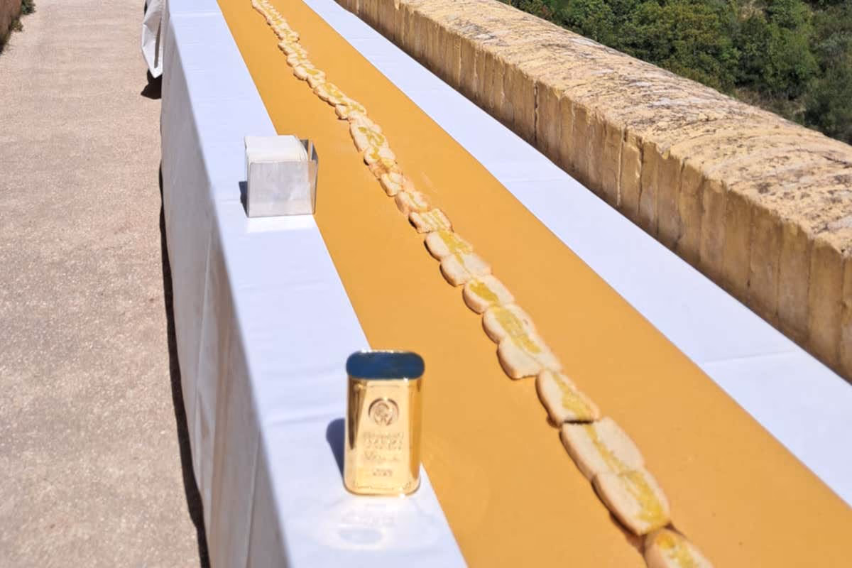 A Spoleto il record mondiale della bruschetta: era lunga 195 metri