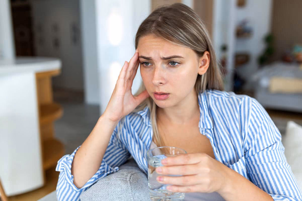 Con i primi caldi cresce il rischio di disidratazione: i campanelli d’allarme
