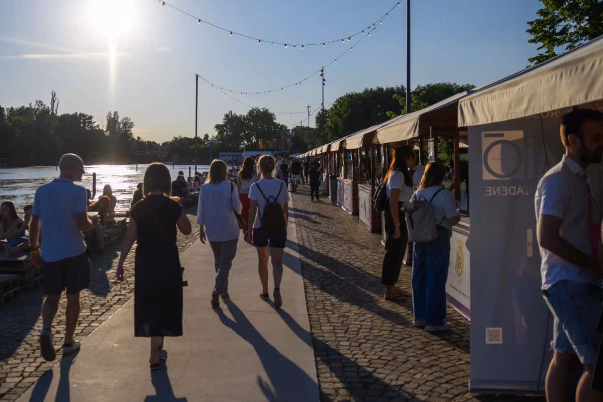 Calici d’Estate 2026 torna alla Darsena di Ferrara: vino, musica e degustazioni