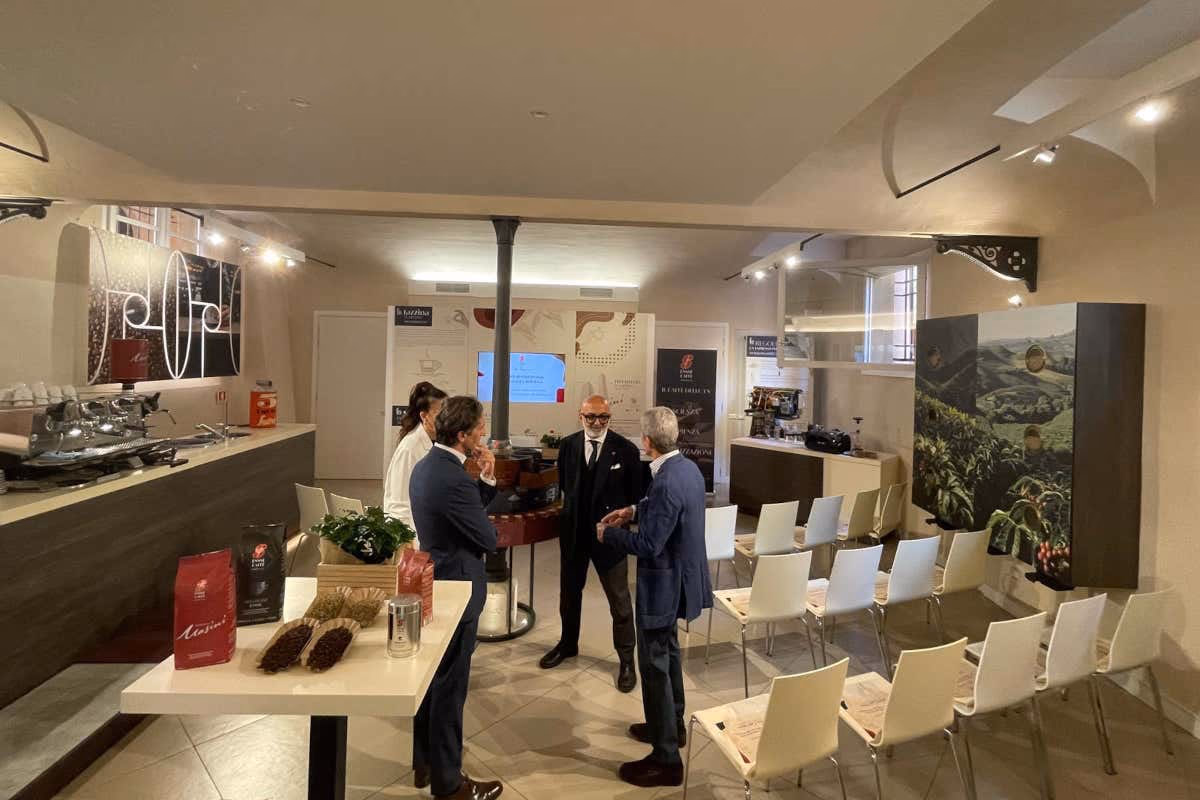 Il caffè diventa esperienza: il nuovo spazio Essse apre nel centro di Bologna