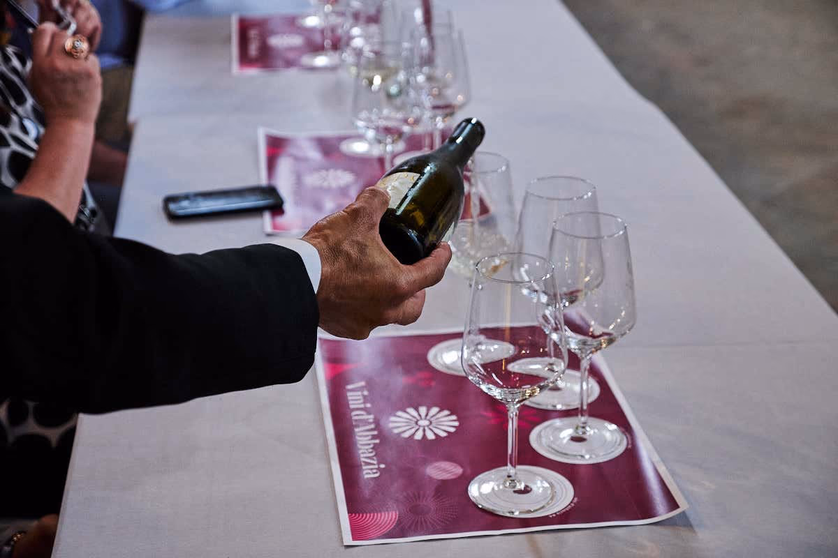 Il vino entra in un’abbazia dell’XI secolo: Vini d’Abbazia debutta in Calabria